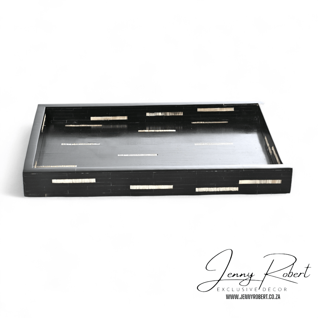 Tray Horn Black and White (MED)