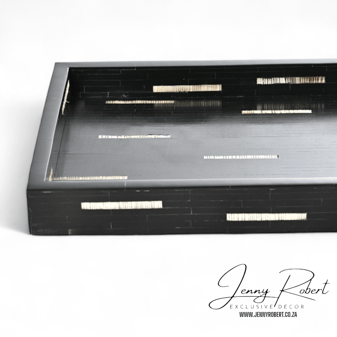 Tray Horn Black and White (MED)