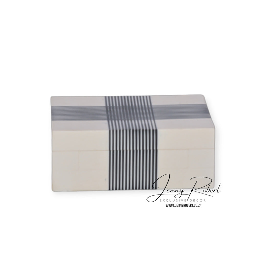 Box Golay Stripe Black and Cream (LRG)