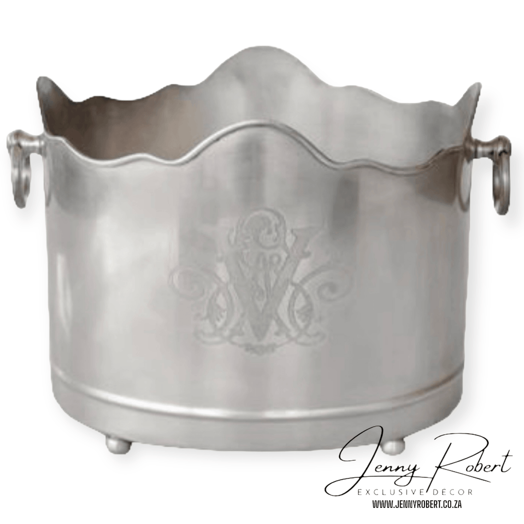 Scalloped Oval Container Silver (LRG)